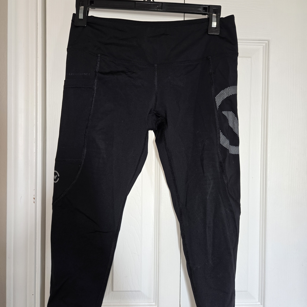 Virus Black Performance Leggings